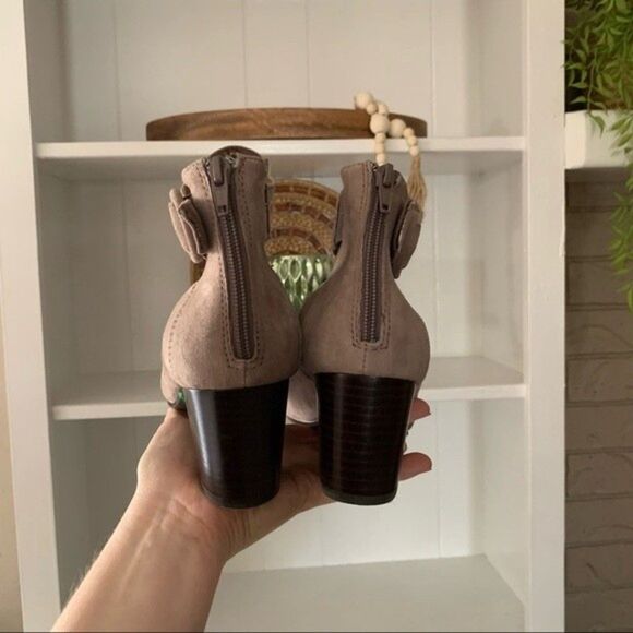 Earth Corinth Taupe Block Toe Suede Block Heel Ankle Booties - Picture 8 of 9